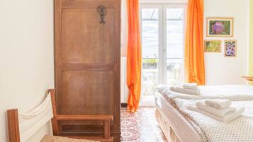 1 bedroom, WiFi, bed sheets