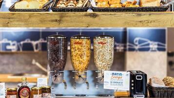 Petit déjeuner buffet