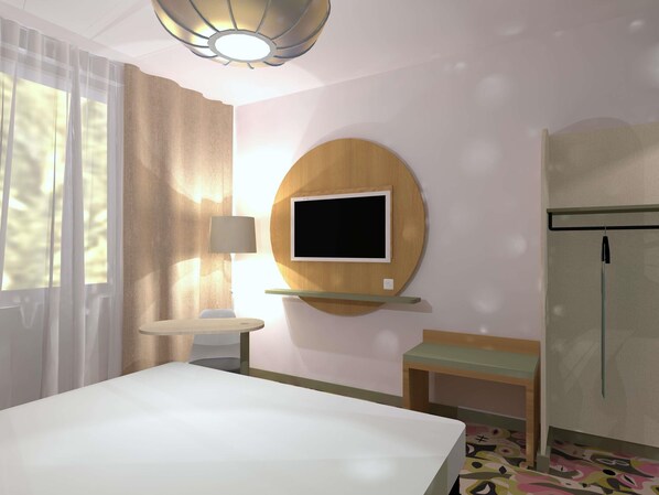 Une chambre d’hôtel comprenant un lit, un téléviseur fixé au mur (qui est en bois), un bureau, une chaise et une armoire.