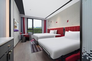 Family Room, 2 Twin Beds