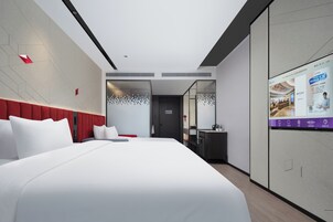 Family Room, 2 Twin Beds