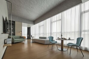 Superior Suite, 1 King Bed