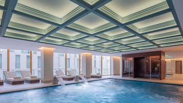 2 indoor pools
