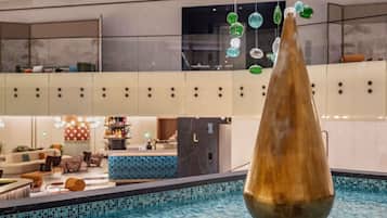 2 bars, lounge dans le hall, bar sur le toit