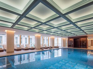 2 indoor pools