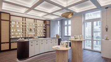 Couples treatment rooms, Turkish bath, body treatments, aromatherapy