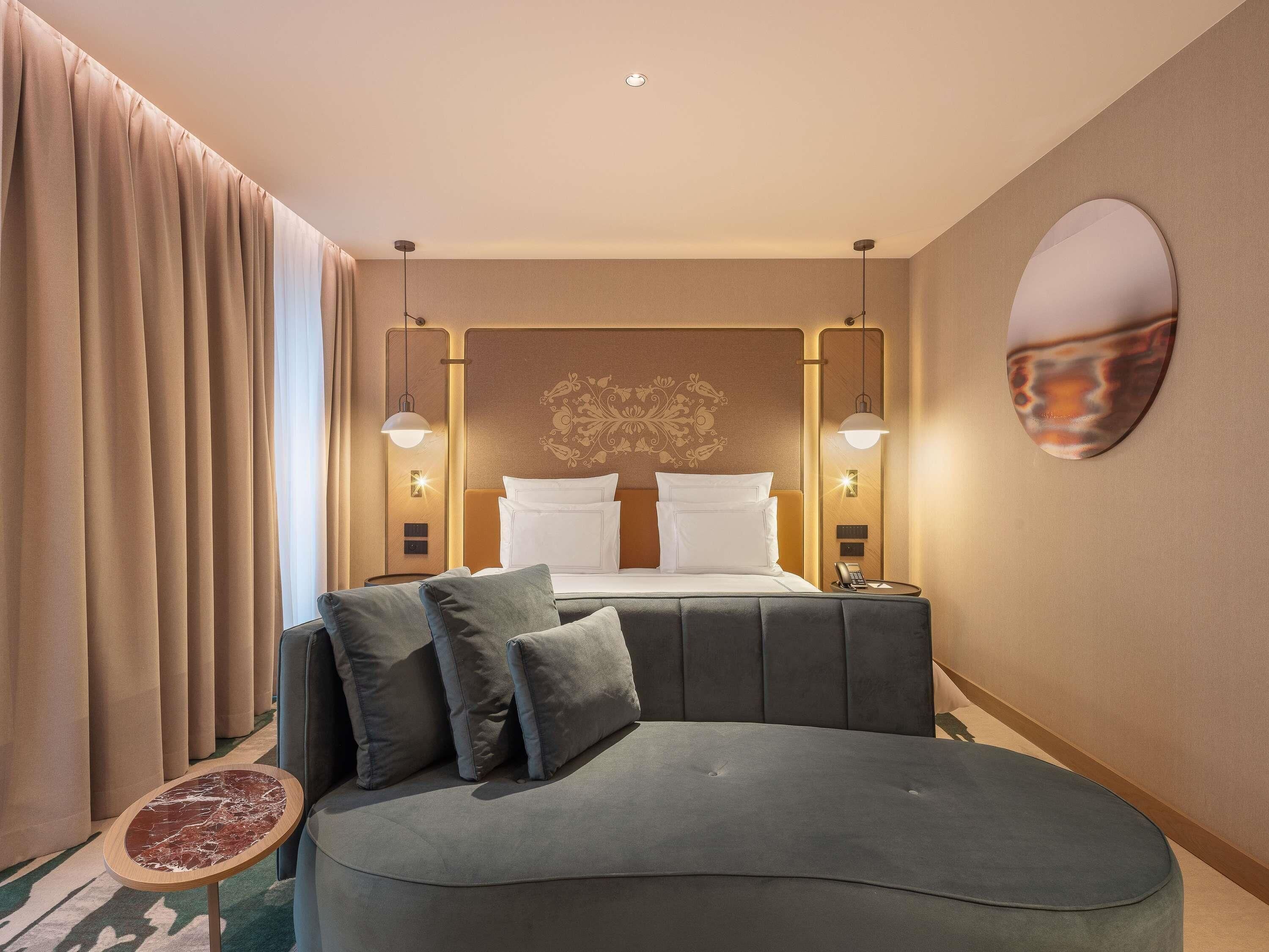 Swiss Superior Room, Atrium View | Premium bedding, minibar, in-room safe, desk