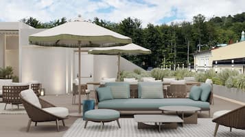 2 Bars/Lounges, Lobby-Lounge, Bar auf der Dachterrasse