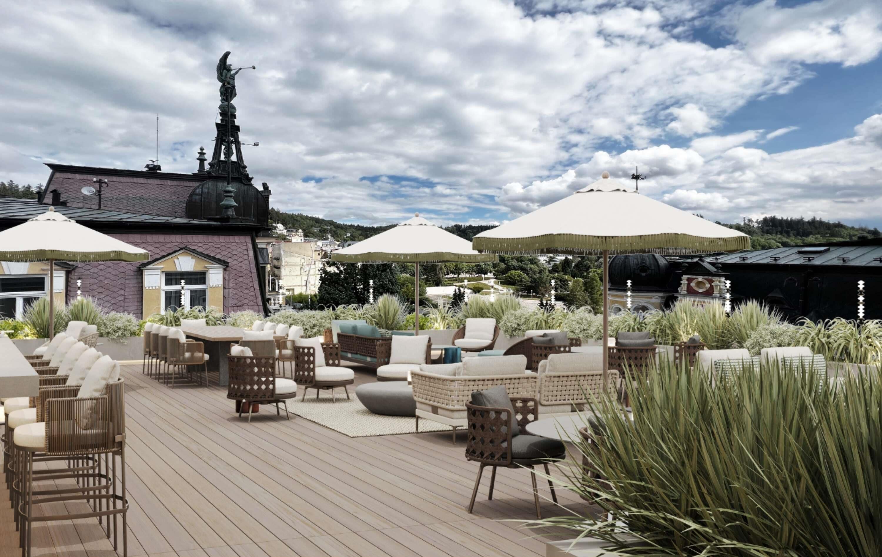 2 bars/lounges, lobby lounge, rooftop bar