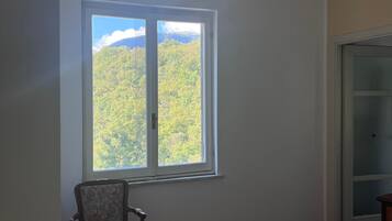 1 camera, Wi-Fi, lenzuola