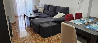 Fantastic 4-bedroom apartment, only 150m from the beach of Los Locos, Torrevieja