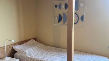 WiFi, bed sheets