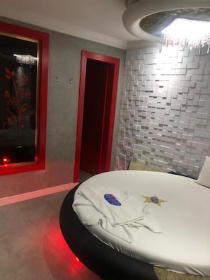 Phòng đôi Deluxe, 1 giường đôi | Truy cập Internet không dây