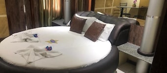 โรงแรม บิ๊กสตาร์