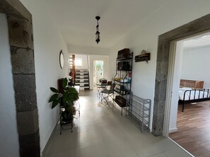 2 soverom, strykejern/-brett, wi-fi (inkludert) og sengetøy