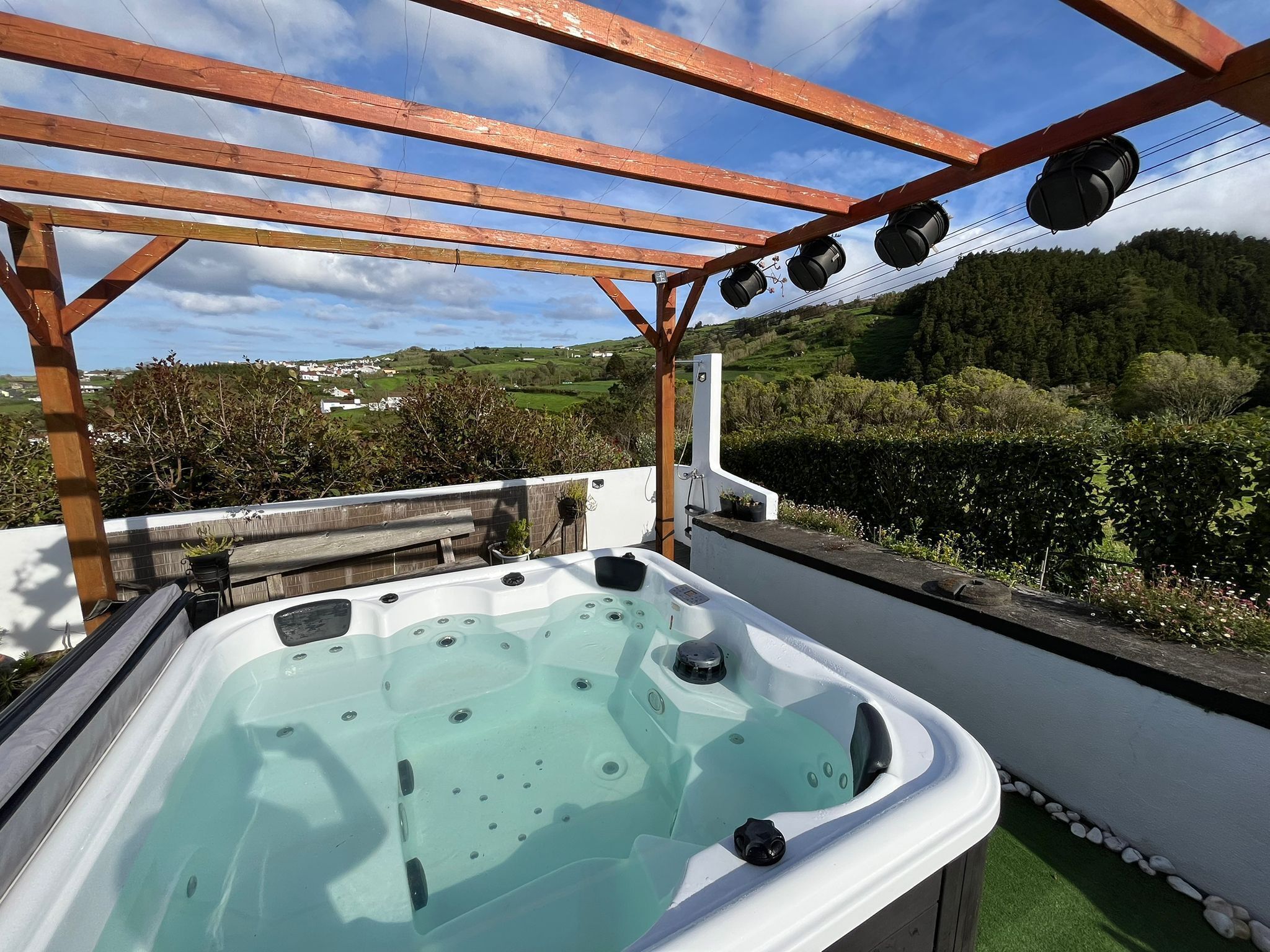 مغطس سبا خارجي