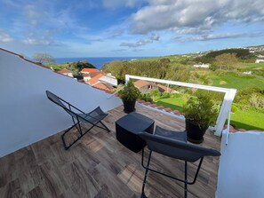 Property grounds - Country house between the mountains and the sea, a peaceful refuge in the green beauty of the Azores! (Santo António de Nordestinho)