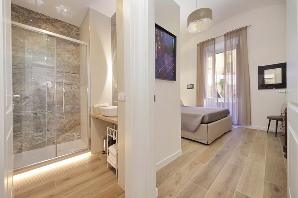 1 chambre, fer et planche à repasser, Wi-Fi, literie fournie