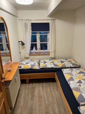 1 habitación y ropa de cama 