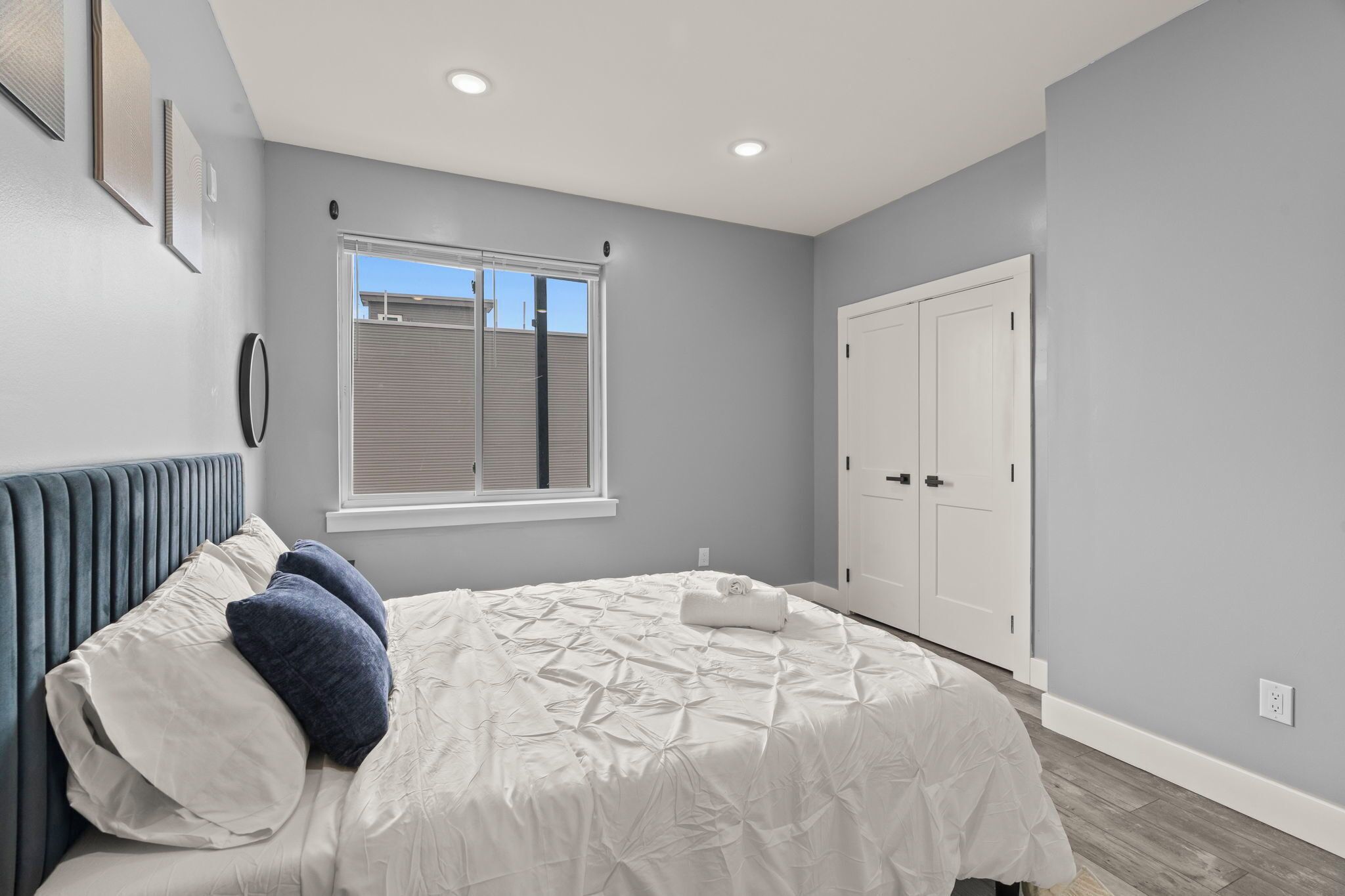 2 dormitorios, tabla de planchar con plancha, wifi gratis y ropa de cama