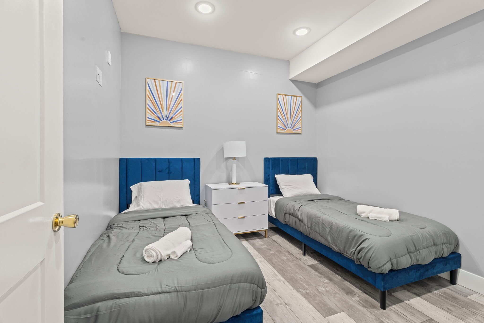 2 多间卧室、熨斗/熨衣板、免费 WiFi、床单