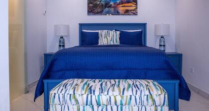 Raintree Suites - Steps to the Beach