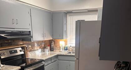 Charming 3-bedroom house with AC in nice Hope Hull.