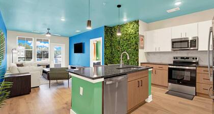 Upscale 2BR Getaway | Minutes to Savannah