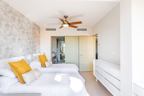 4 bedrooms, iron/ironing board, WiFi, bed sheets