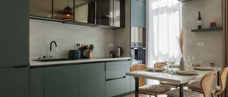 Microwave, oven, stovetop, dishwasher