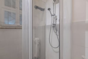 Studio, 1 Double Bed with Sofa bed | Bathroom | Shower, hair dryer, towels, soap