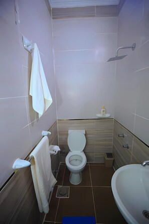 Classic Double Room | Bathroom | Hair dryer, slippers, towels, soap