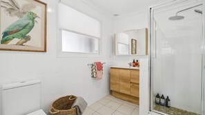 Een douche, een haardroger