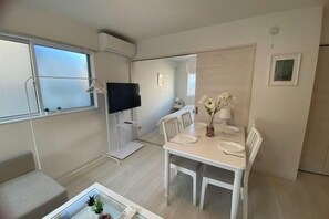 Room - Mi-Ochiai Soluna White (Tokyo)