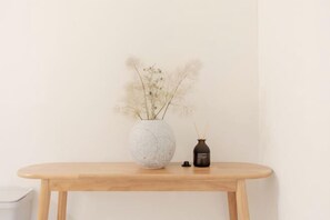 Room - Mi-Ochiai Soluna White (Tokyo)