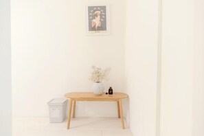 Room - Mi-Ochiai Soluna White (Tokyo)