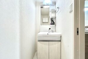 Room - Mi-Ochiai Soluna White (Tokyo)