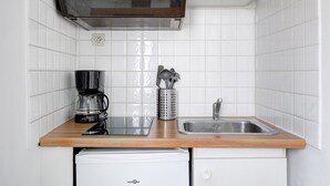 Studio – city, 1 dobbeltseng med sovesofa, ikke-røyk, bakgårdsutsikt | Eget kjøkken | Espressomaskin, kaffetrakter/tekoker, vannkoker og brødrister