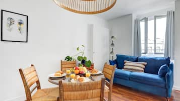 City Studio, 1 Double Bed with Sofa bed, Non Smoking, Courtyard View