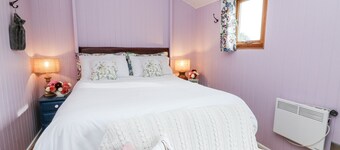 Brondel Luxury Shepherd's Hut