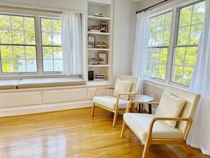 Interior - Bayfront With Dock Pool & Hot Tub! (Kitty Hawk)