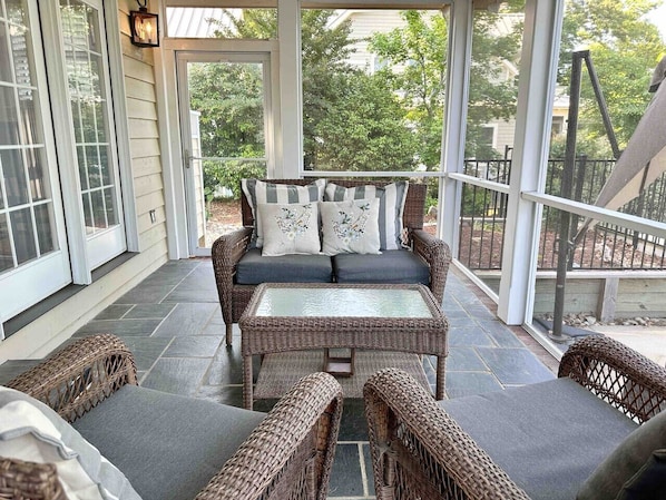 Terrace/patio - Bayfront With Dock Pool & Hot Tub! (Kitty Hawk)