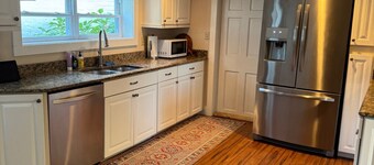 The Old Avon 1800 Manor