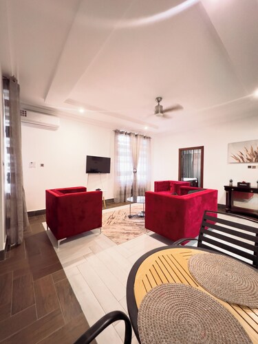 Enchanting 2-bedroom apartment with AC in Tema Comm 12 Annex