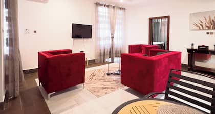 Enchanting 2-bedroom apartment with AC in Tema Comm 12 Annex