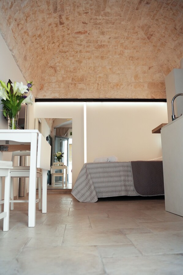 1 chambre, fer et planche à repasser, Wi-Fi, literie fournie