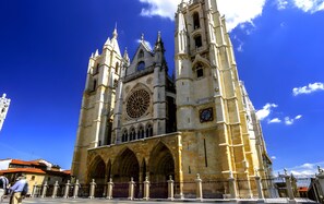 مكان جذب سياحي