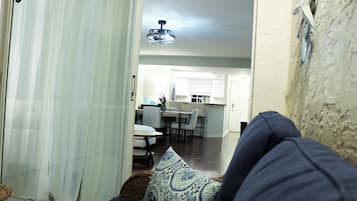 スマートテレビ、書庫