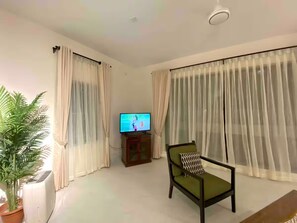 Deluxe Room, City View | Free WiFi