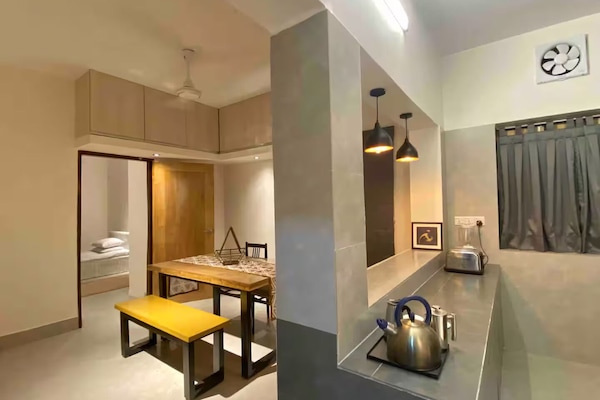 Habitación Deluxe, vistas a la ciudad | Servicio de comidas en la habitación